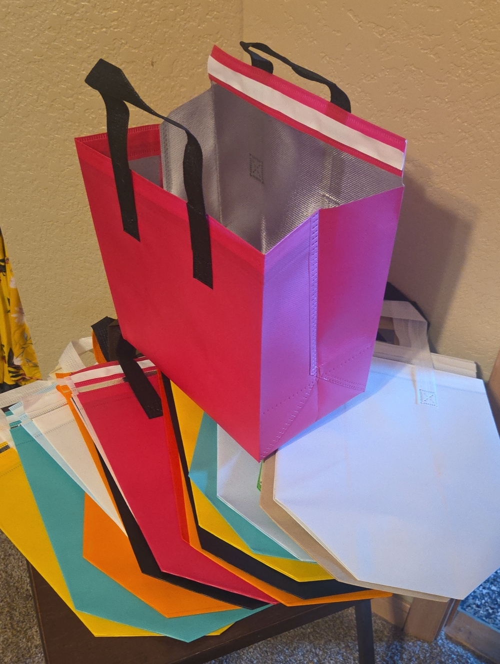 20 Bags That Seal Shut On Top